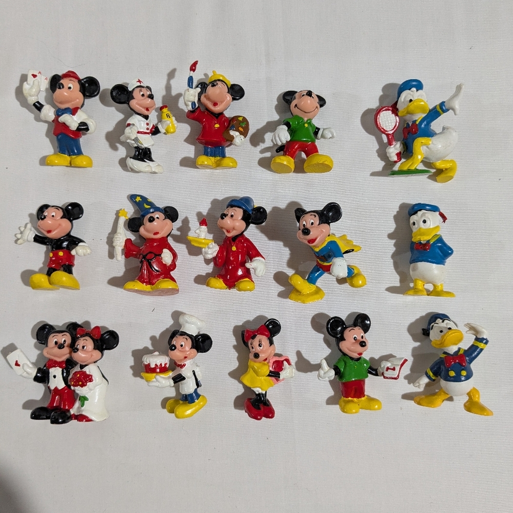 VTG Walt Disney Mickey Minnie Mouse Donald Duck Lot Of 15 Mini PVC Figures